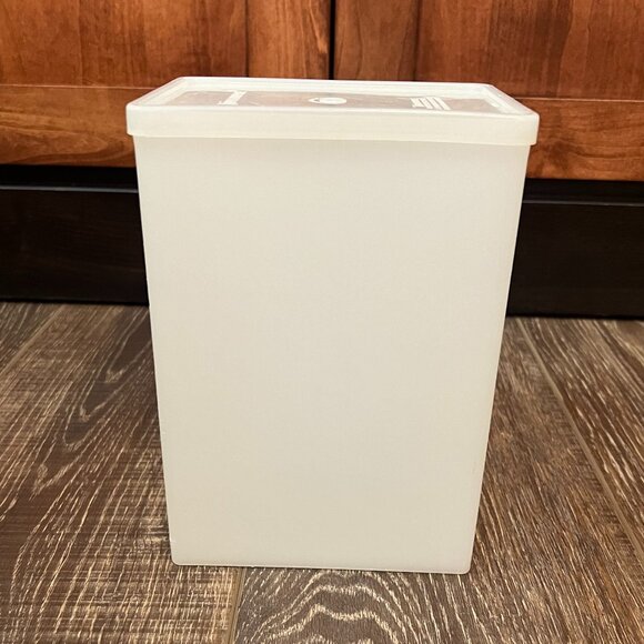 Vintage Tupperware Ice Cream Storage Container - Picture 1 of 10